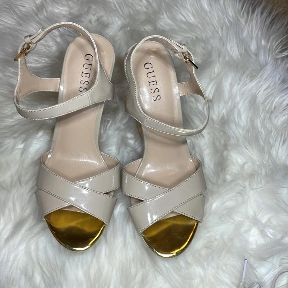 Guess Sandals 🌸 - Picture 2 of 7